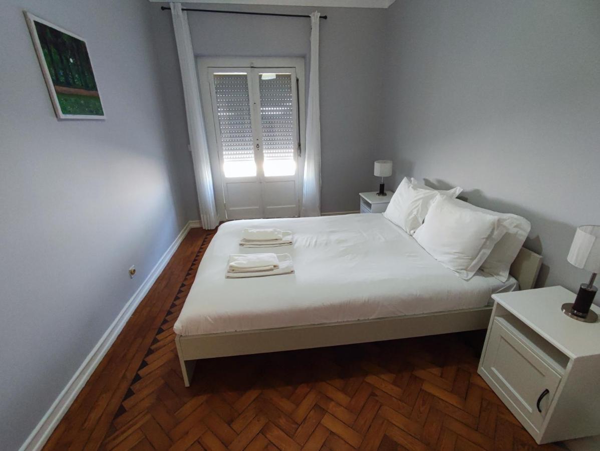 Apartment Lisbon Traditional T2 With Balcony In Damaia, Lisbon Amadora